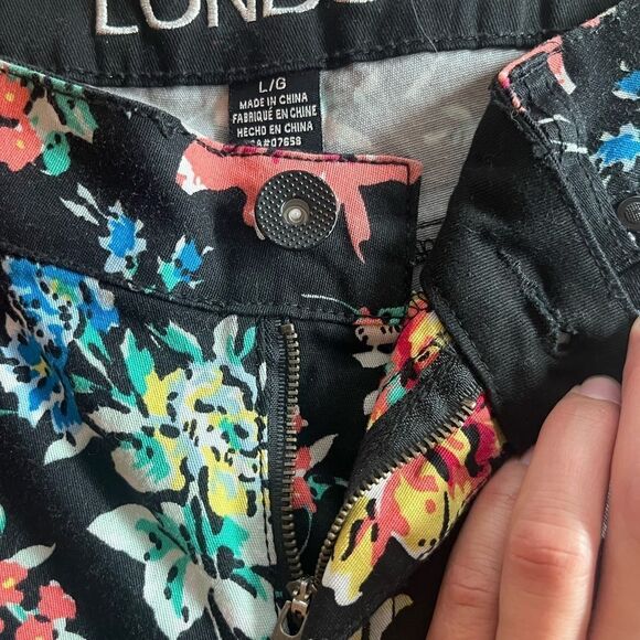 London Women's Size Large Floral Print Black Skinny Pants​​​​ - Picture 8 of 10